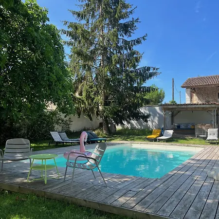 Hébergement de vacances Chateau La Fontaine *