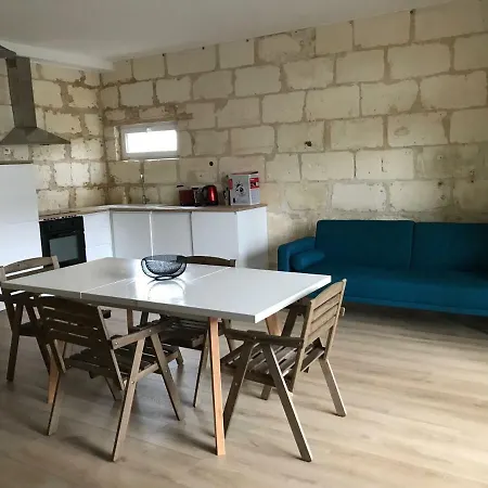 Hébergement de vacances Chateau La Fontaine *